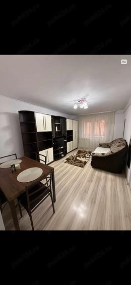 Apartament cu 2 camere nedecomandat în Piața