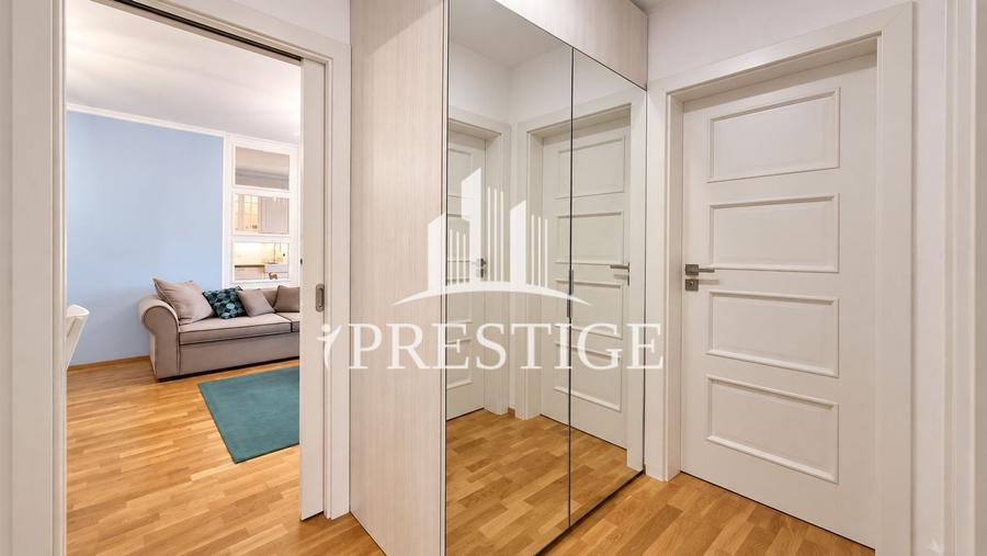 Apartament cu 4 camere decomandat, mobilat în Central