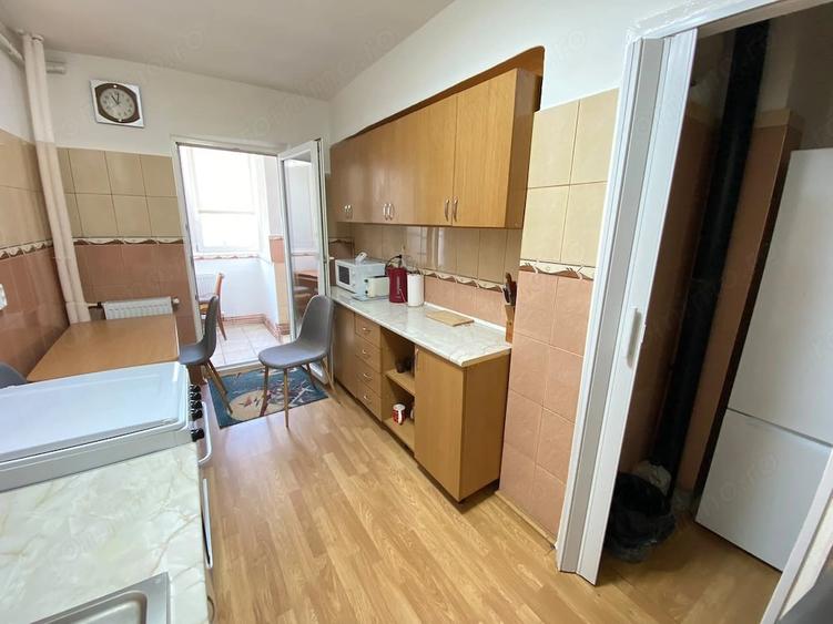 Apartament cu 3 camere decomandat în Dacia
