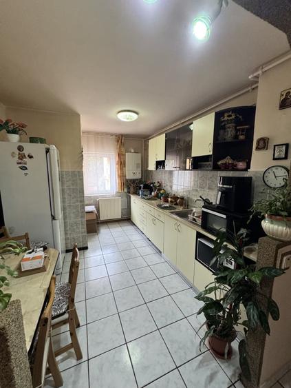 Apartament 4 camere, 80 mp, zona Central - 10