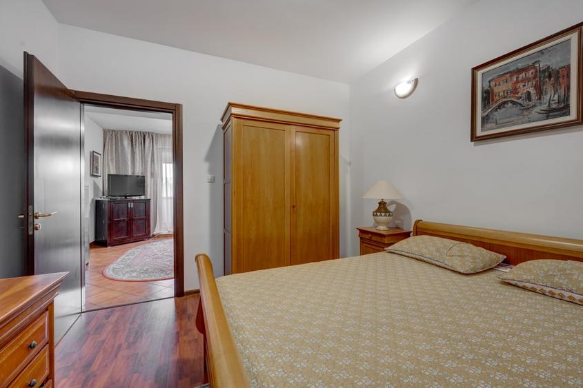 Apartament cu 3 camere semidecomandat, mobilat în Dorobanți