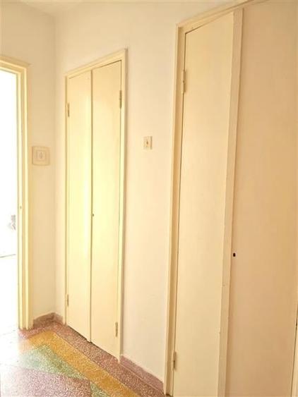Apartament cu 3 camere circular, mobilat în Astra