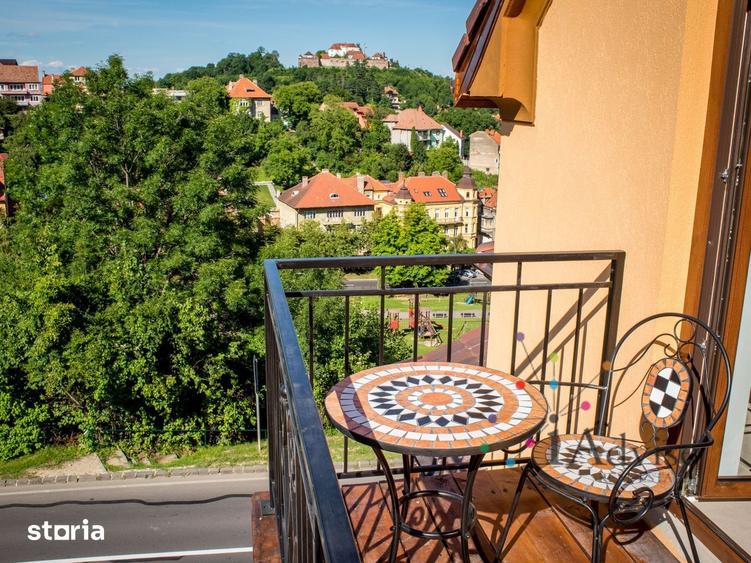Apartament cu 3 camere, mobilat în Schei
