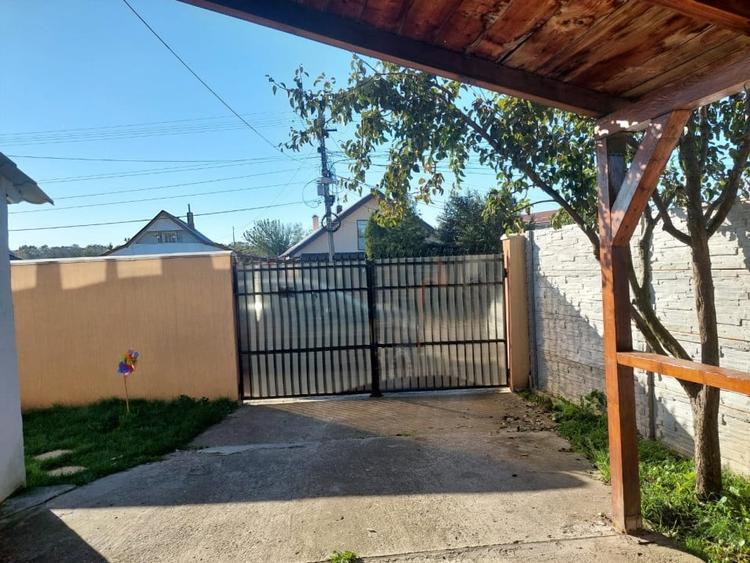 Casă individuală cu 6 camere cu Canalizare în Săucești