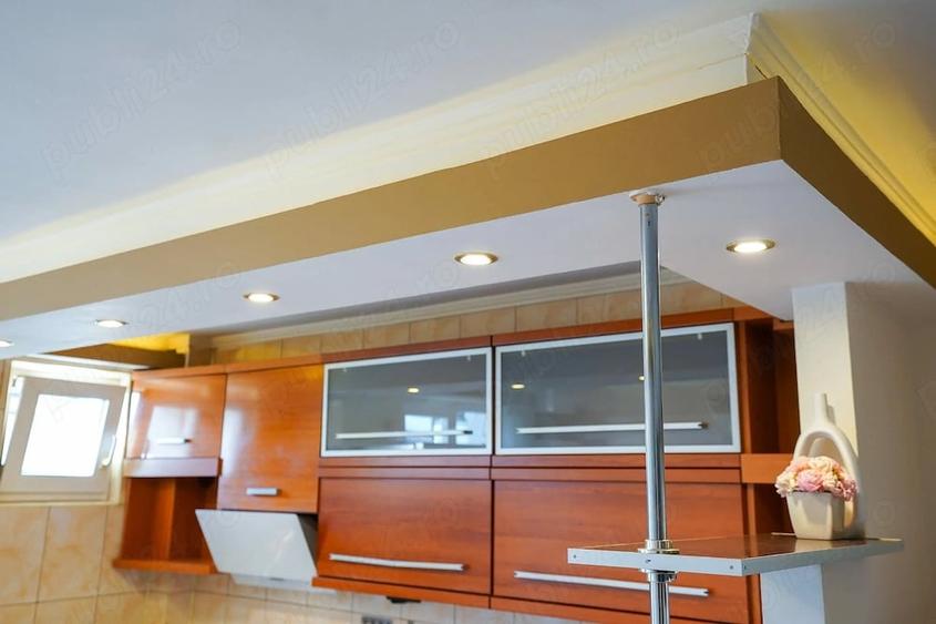 Apartament cu 3 camere decomandat în Precista