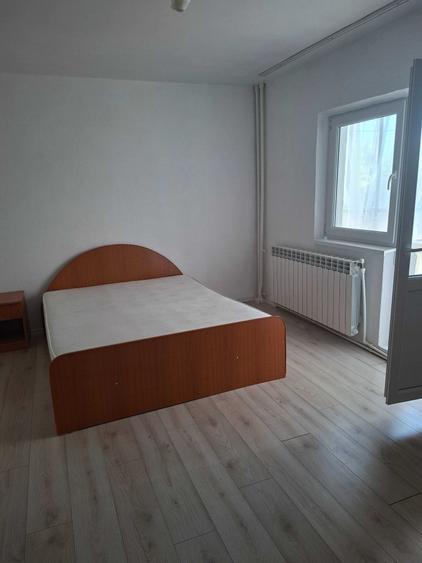 Inchiriez ap 2 camere Galati la turnul de televiziune etaj1 pret 1300 tel.0746500948 - 3