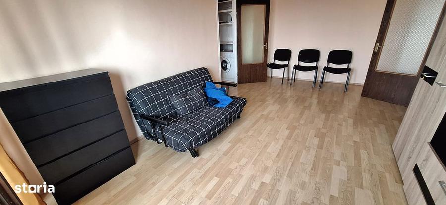 Apartament cu 3 camere, mobilat în Titan
