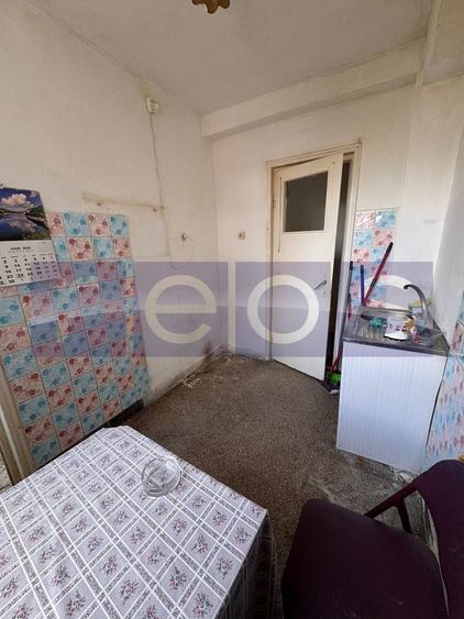 Apartament cu 3 camere semidecomandat în Iancului
