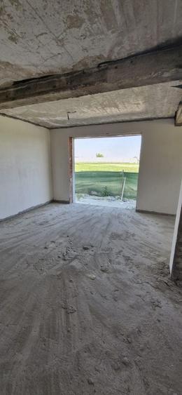 Duplex cu 3 camere cu Teren 240 Mp în Nord-Est