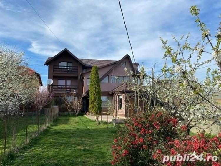 Casă cu 8 camere cu Teren 807 Mp în Balotești