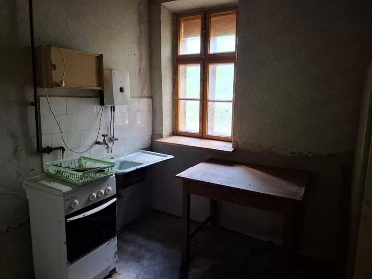 Casă individuală cu 4 camere cu Teren 879 Mp în Nădlac