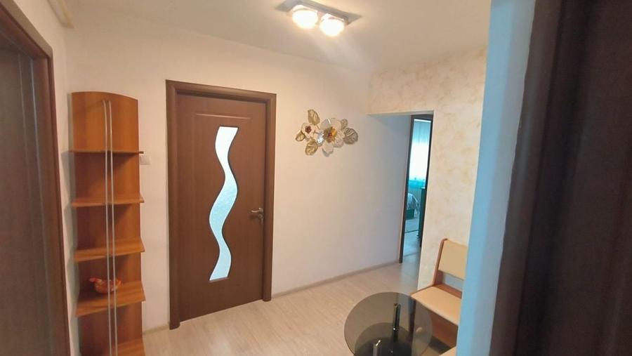 Apartament cu 3 camere decomandat în Valea Moșneagului