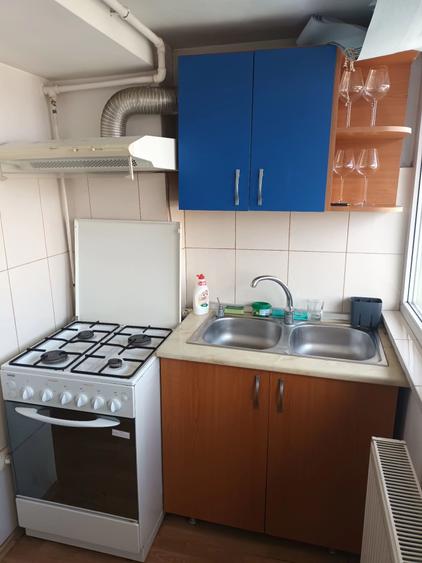 Inchiriez apartament 2 camere - 3