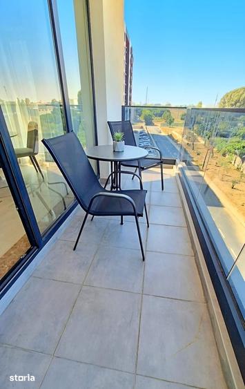 Apartament cu 3 camere decomandat în Energia