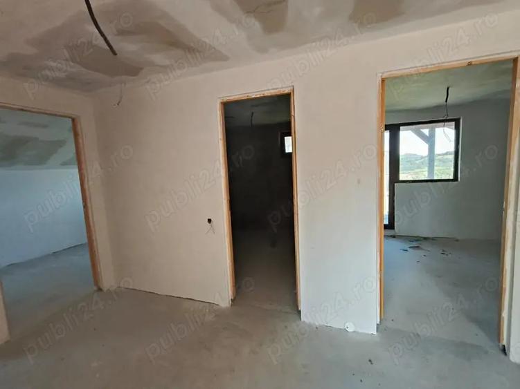 Casă cu 6 camere cu Teren 5641 Mp în Vișagu