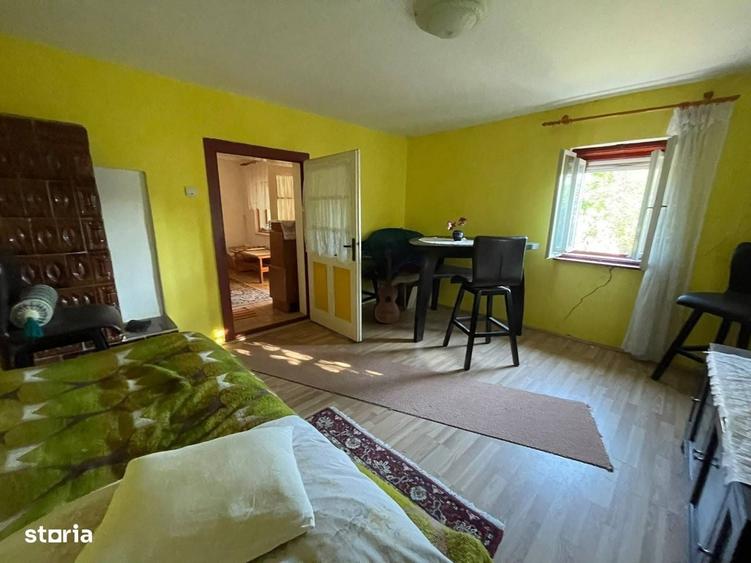 Casă cu 4 camere cu Teren 1080 Mp în Central