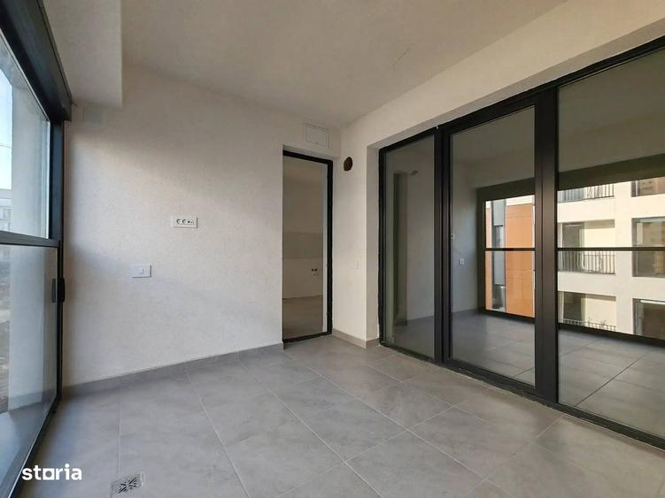 Apartament cu 3 camere decomandat în Romană