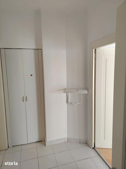 Apartament cu 6 camere decomandat în Cișmigiu