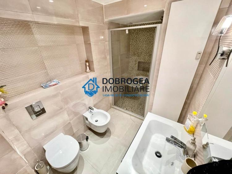 Apartament cu 5 camere decomandat, mobilat în Ultracentral