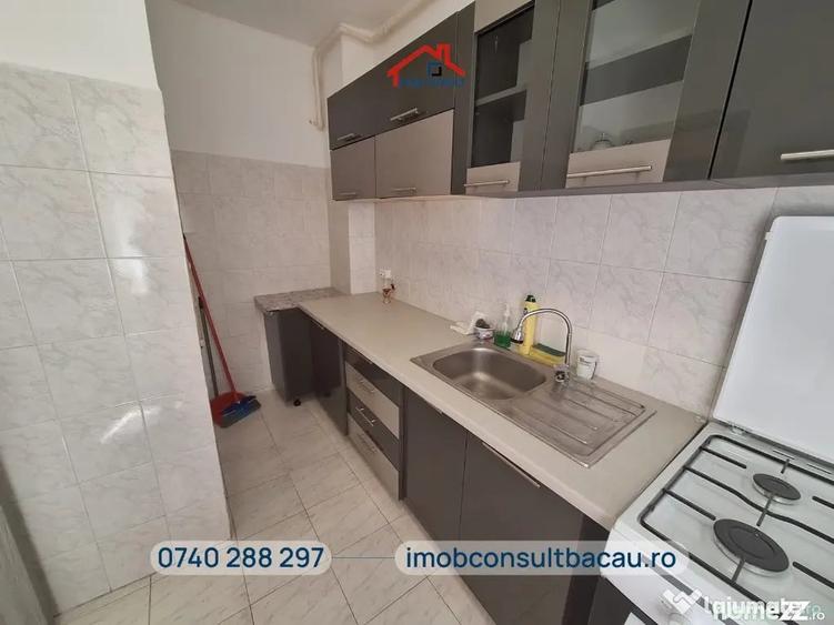 Apartament cu 3 camere decomandat în Letea