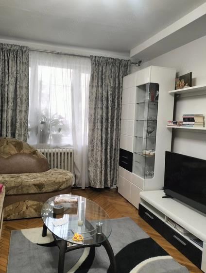 Apartament cu 2 camere decomandat în Rusu Bârgăului