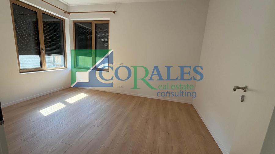 Duplex cu 4 camere cu Canalizare în Aradului