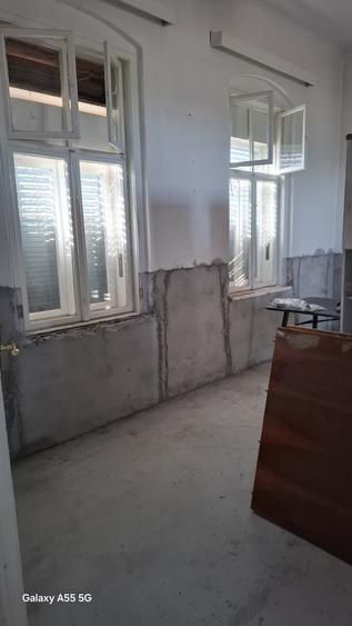 Casă individuală cu 4 camere cu Canalizare în Nădlac