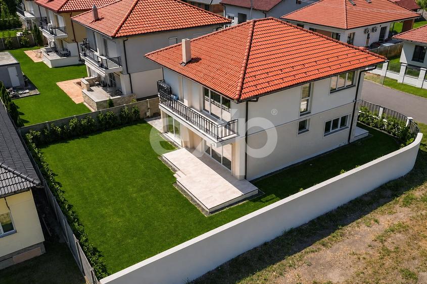 Casă individuală cu 5 camere cu Canalizare în Săcălaz