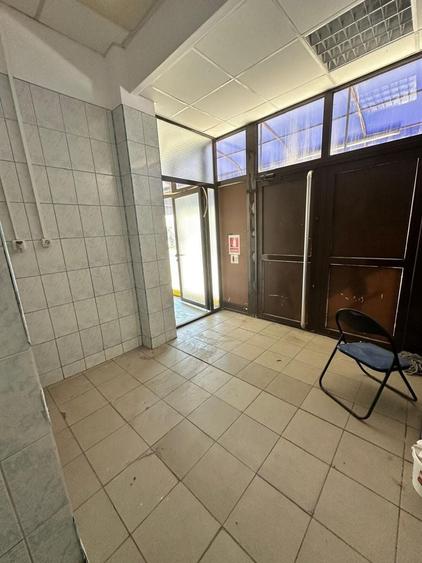 Spațiu comercial, de 55 mp, în Vărsătura