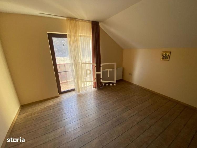 Casă cu 4 camere în Tăuți