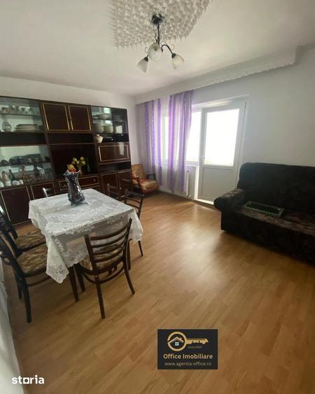 Apartament cu 3 camere decomandat în Traian