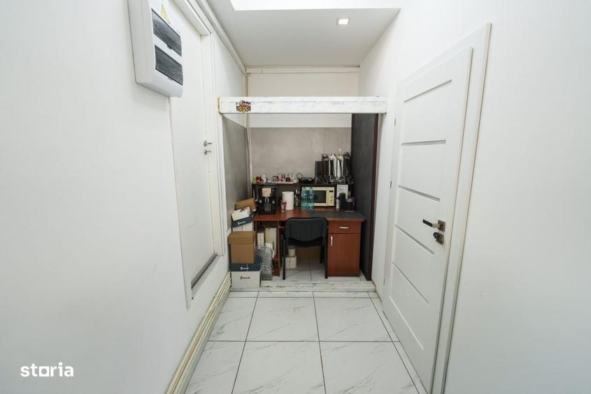 Spatiu comercial de vanzare - Amaradia - 2