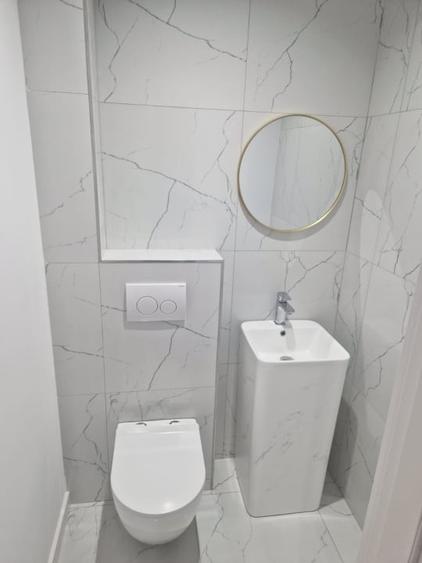 Apartament cu 3 camere decomandat, mobilat în Exterior Est