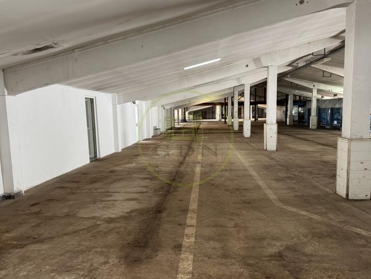 Spațiu industrial, de 4,100 mp, în Florești