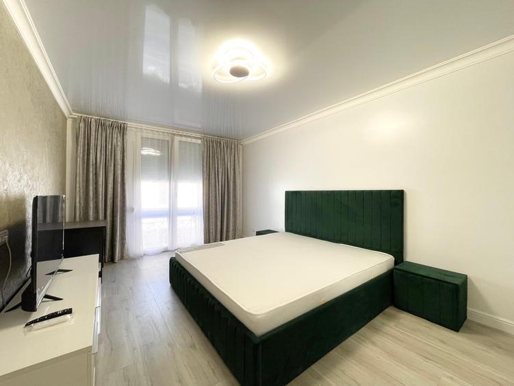 Apartament cu 3 camere decomandat, mobilat în P-ța Unirii