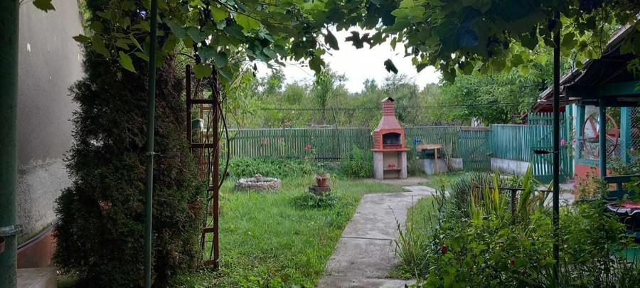 Casă cu 4 camere în Gurahonț