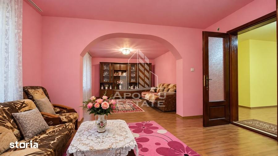 Casă cu 4 camere cu Teren 1260 Mp în Buteni