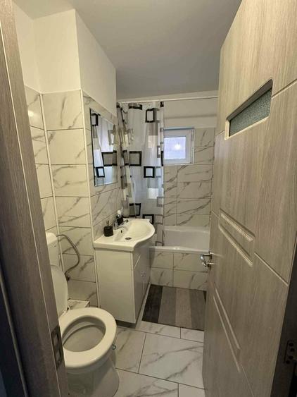 Apartament cu 2 camere decomandat în Exterior Vest