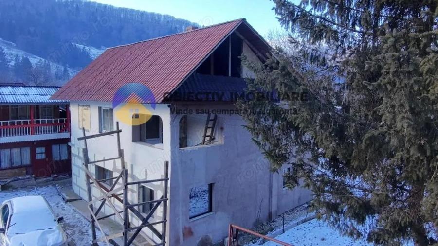 Casă cu 3 camere cu Teren 476 Mp în Tarcău