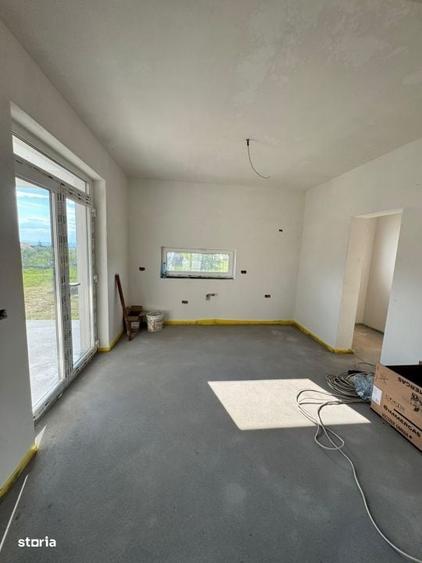 Casă cu 4 camere în Satu Nou de Jos
