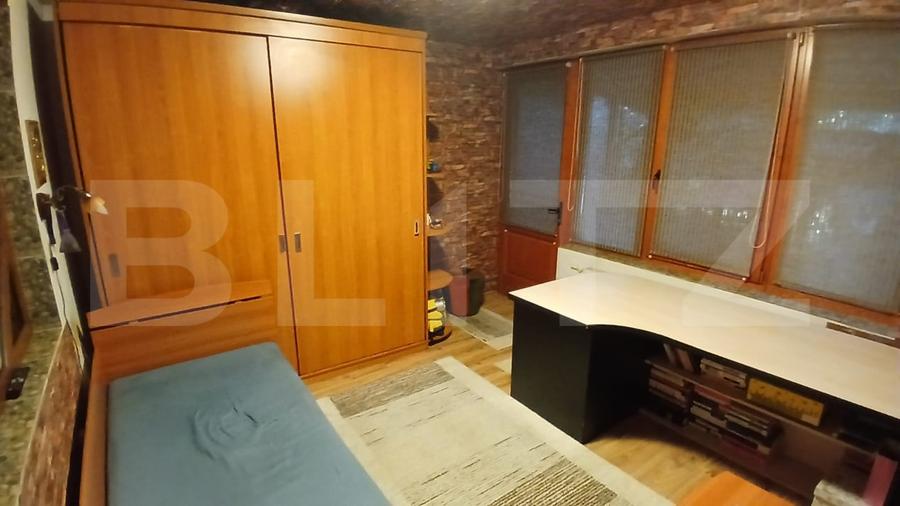 Apartament cu 3 camere nedecomandat, mobilat în Central