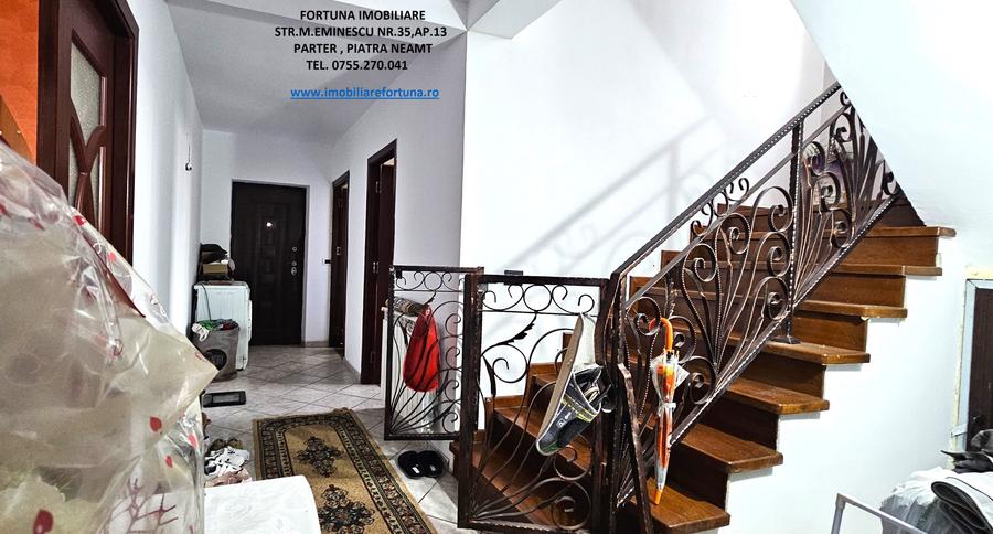 Casă cu 5 camere cu Canalizare în Vest