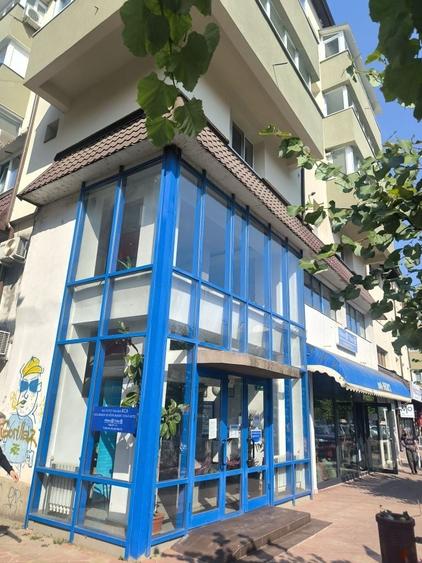 Spațiu comercial, de 127 mp, în Humulești