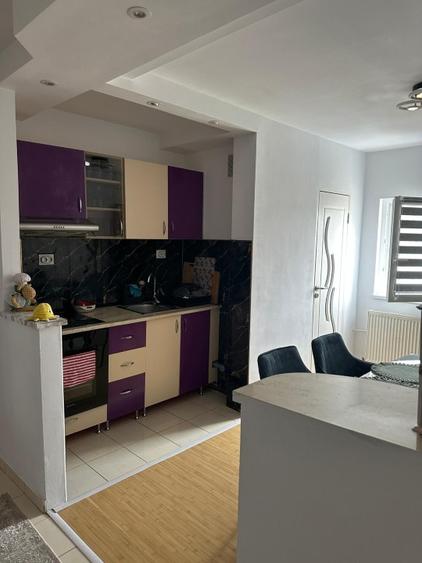 Apartament cu 2 camere decomandat în Florești