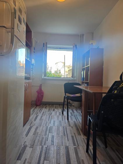 Apartament cu 2 camere semidecomandat în Turda