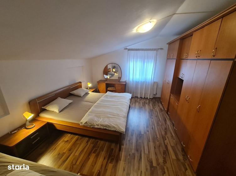 Casă cu 4 camere decomandat în Central