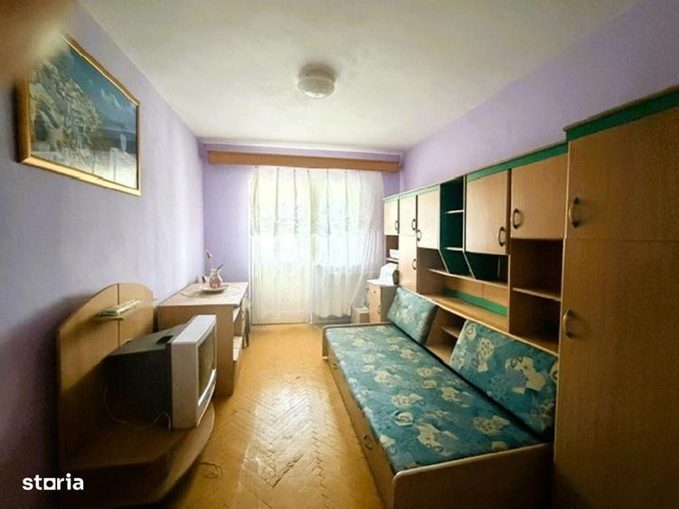 Apartament cu 3 camere decomandat în Central