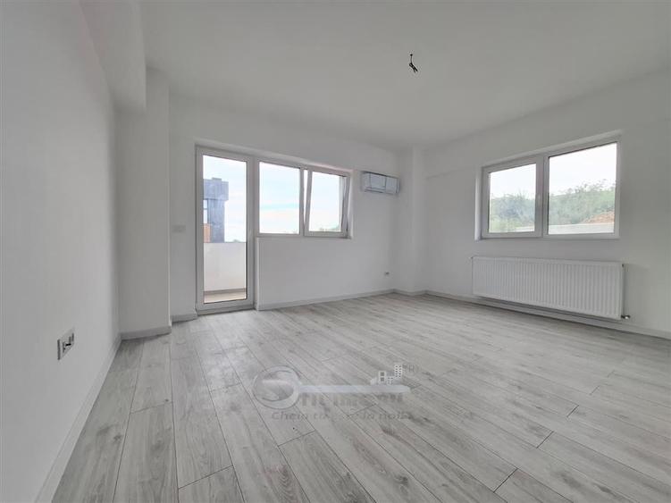 Apartament cu 3 camere decomandat în Galata