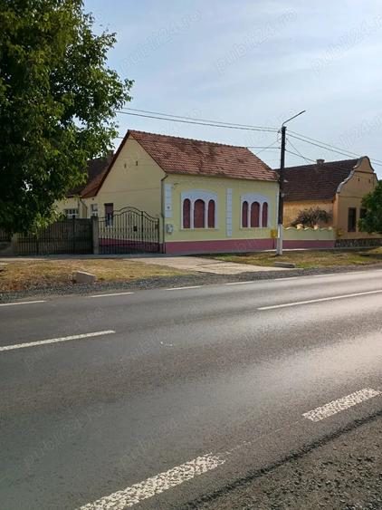 Casă cu 6 camere cu Teren 2465 Mp în Biled