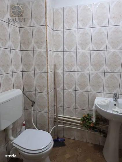 Apartament cu 3 camere semidecomandat, mobilat în Pantelimon